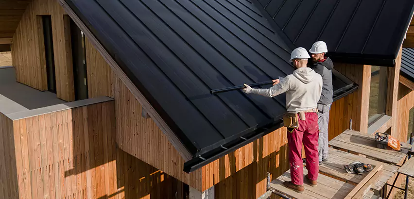 Professional Barn Roof Repair Services in Evanston, IL