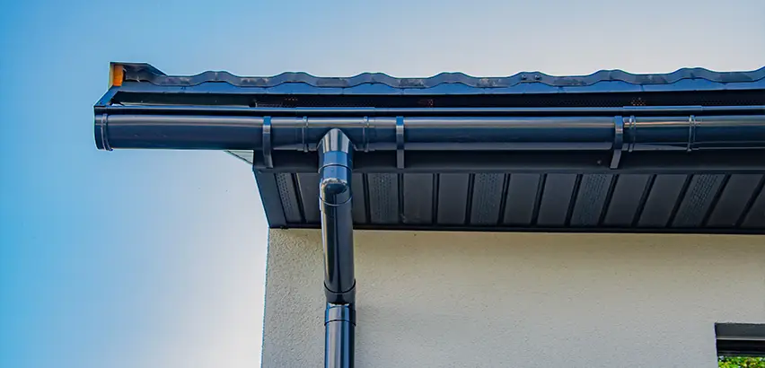 Professional Soffits and Fascia Replacement Services in Evanston, IL