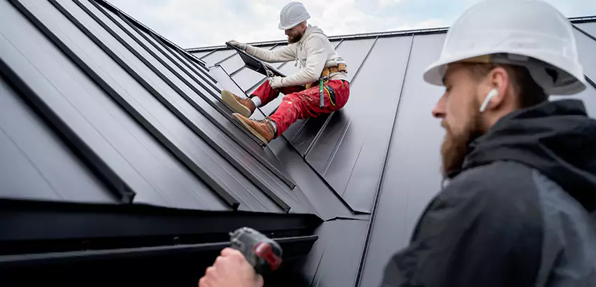Professional Steel Roof Installation Services in Evanston, IL