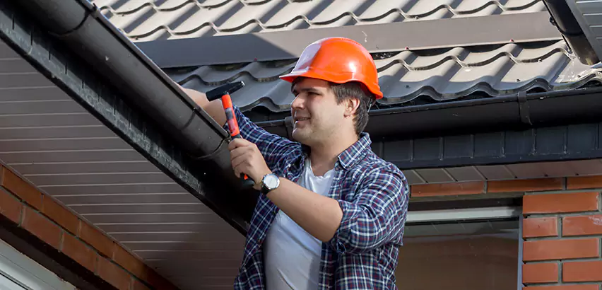 Gutter Fascia Repair in Evanston