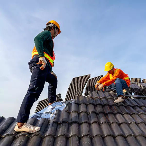 Why Evanston, IL Property Owners Trust Evanston Roofing Pros for Emergency Roof Repair?
